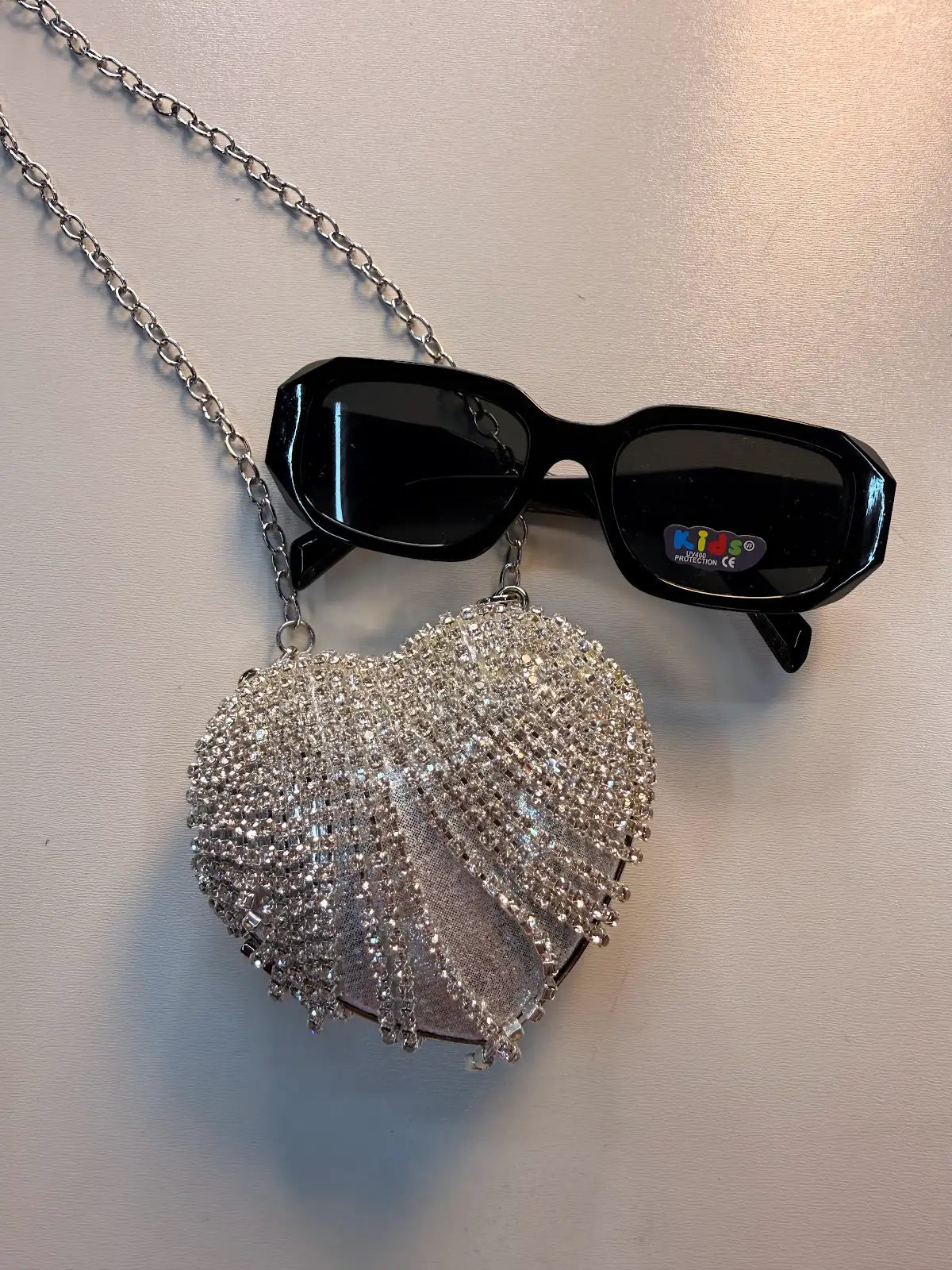 Bolsa Infantil em Strass com Corrente
