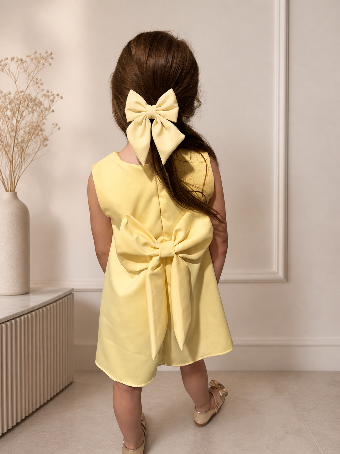 Vestido Infantil em Alfaiataria Premium Acinturado com Laço Grande nas Costas e Zíper