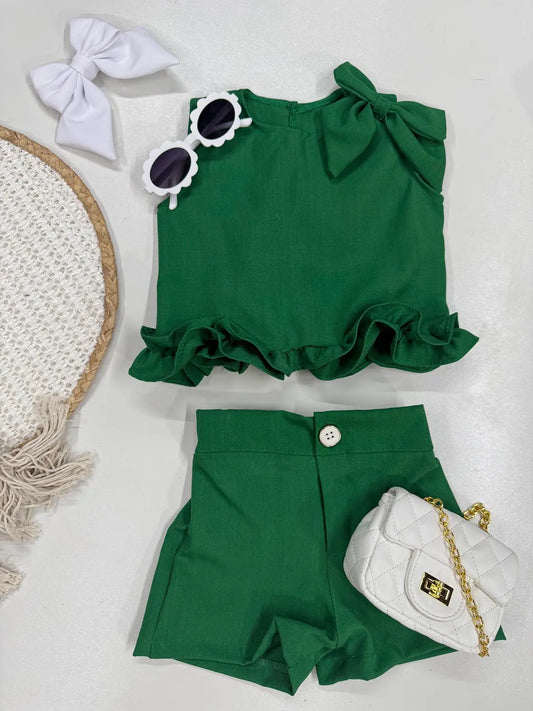 Conjunto Feminino em Alfaiataria com Cropped de Babados e Short Reto